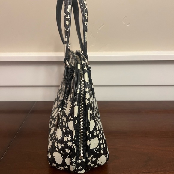 Sold - Picture 5 of 9